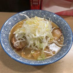 白ネギらー麺