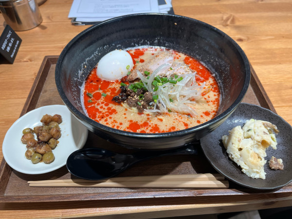 「濃厚胡麻味噌担々麺(小鉢＋半熟茹で卵＋半ライス付) 1,150円」@POT 東久留米店の写真