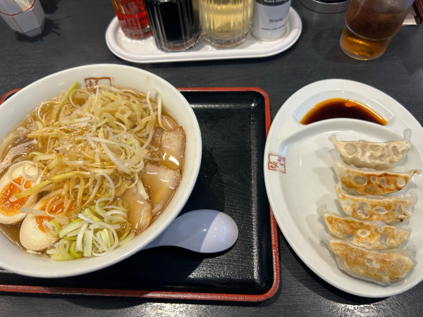 「坂内スペシャル、餃子5個1660円→1400円」@喜多方ラーメン 坂内 水戸東店の写真