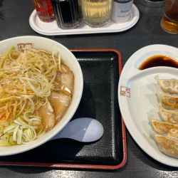 坂内スペシャル、餃子5個1660円→1400円