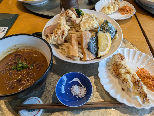 「鶏天・チャーシューの特醸MIX(大盛り)+塩麹鶏天(小)」@つけ麺屋 醸の写真