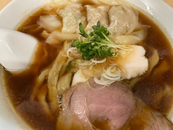 「海老ワンタン麺(大)+醤油」@手打ち麺処 好き酒師の写真