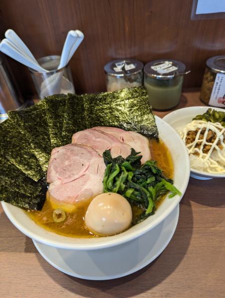 「特製ラーメン(大)+ライス」@家系ラーメン 大ちゃんの写真