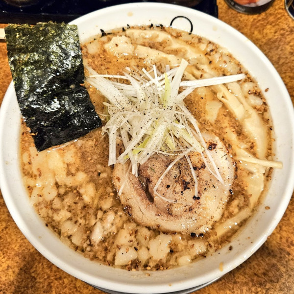 「背脂味噌拉麺」@麺の蔵 かめだ屋の写真