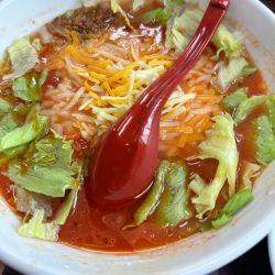 トマトづくしラーメン1090円+餃子セット470円