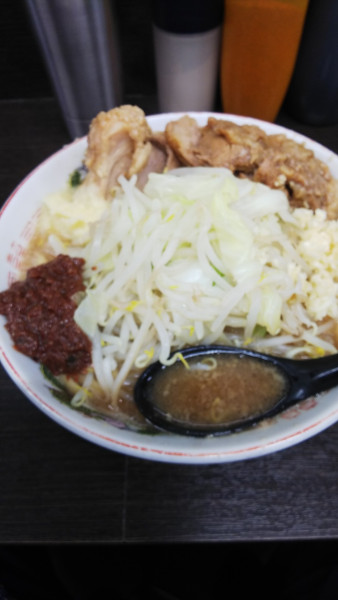 「ラーメン少なめ梅ダレ」@ラーメン二郎 川越店の写真
