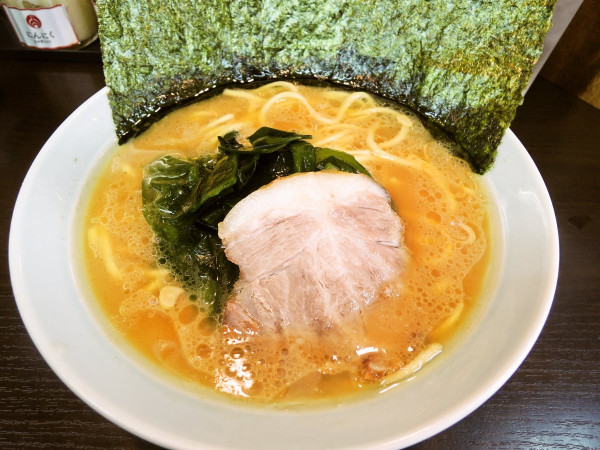 ラーメン並（800円）