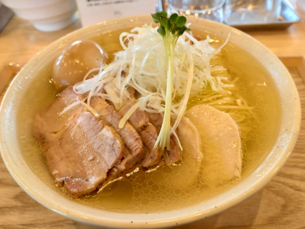 「特製鶏塩らぁ麺大盛」@HONJO NOODLE HOUSEの写真