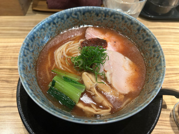 「魚介豚骨ラーメン　850円」@麺屋 百式 西小山本店の写真