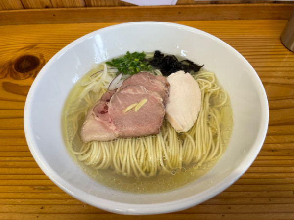 「貝出汁そば チャーシュー増し」@ラーメン屋 かたばみの写真