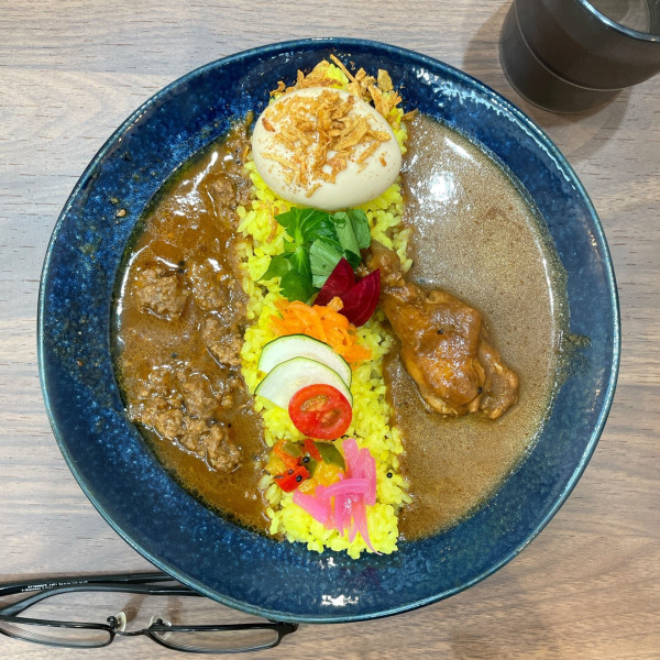 「合掛けカレー（チキン＆ポーク）」@Spices Curry Synergy 中野店の写真
