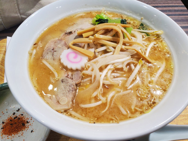 「味噌ラーメン」@花板食堂ISHIKAWA ゆめが丘ソラトス店の写真
