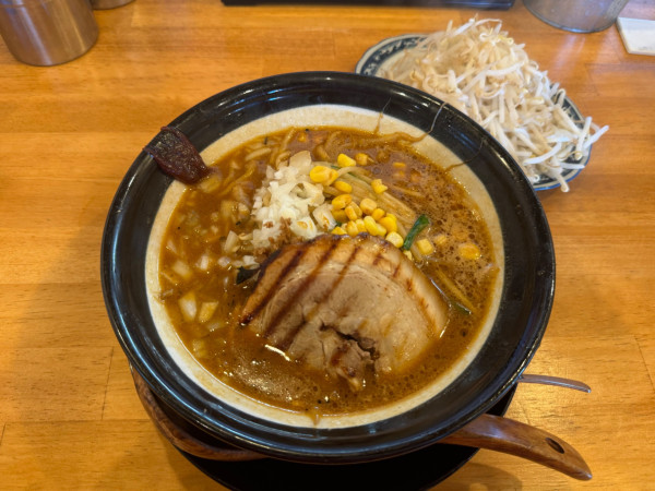 「味噌ラーメン＋炙りチャーシュー＋もやし」@味噌ラーメン専門店 日月堂  南流山店の写真