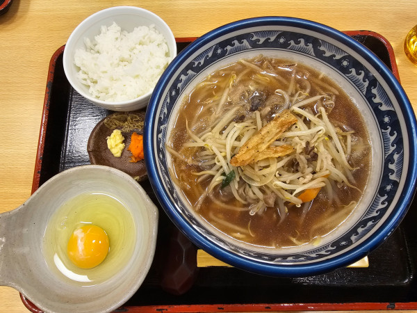 「雫石牛の醤油ラーメンすき焼き風　1500円」@お食事処 こまくさの写真