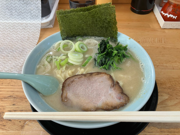 「ラーメン醤油」@横浜ラーメン 家系家 八戸店の写真