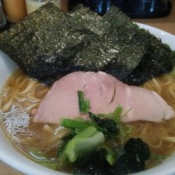 限定 鶏豚骨醤油 900円＋半ライス 70円