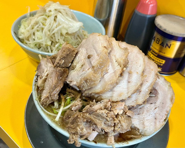 「小豚 しょうが ネギ お魚天国」@ラーメン二郎 八王子野猿街道店2の写真