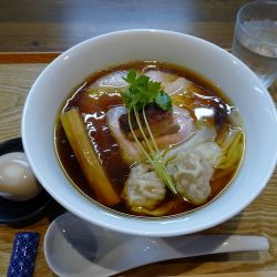 特製醤油らぁ麺 2000円