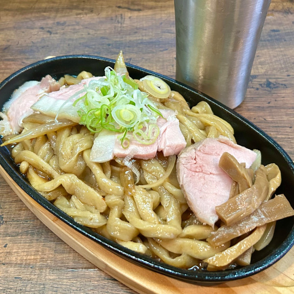 「炒麺＋ハイボール」@神保町炒麺YOSHIの写真