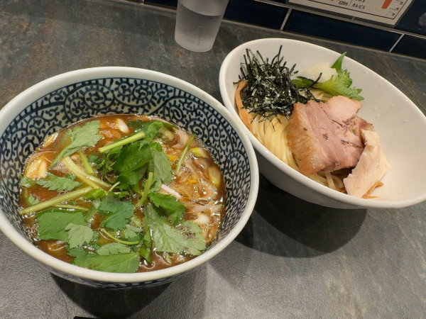 「【限定】秋刀魚節つけ麺＋あぶら飯他」@宮元製麺の写真