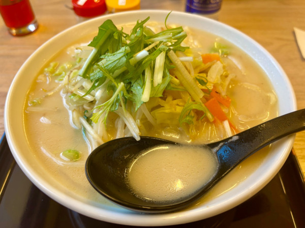 「濃厚タンメン 野菜増し  大盛」@埼玉タンメン 山田太郎 越谷谷中町店の写真