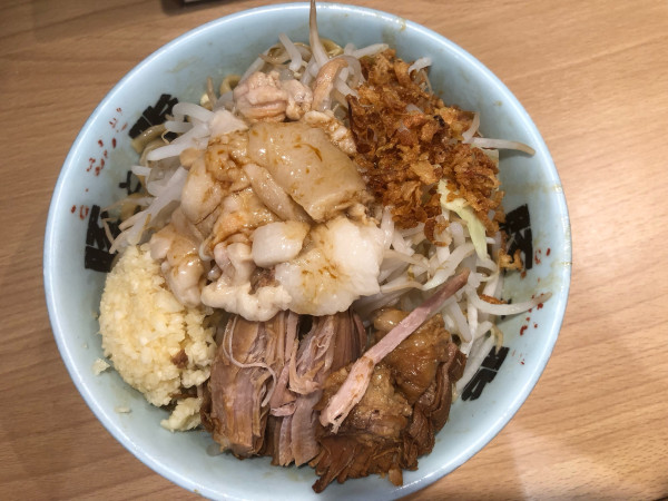 「まぜそば(ニンニク、アブラ)」@豚と脂。の写真