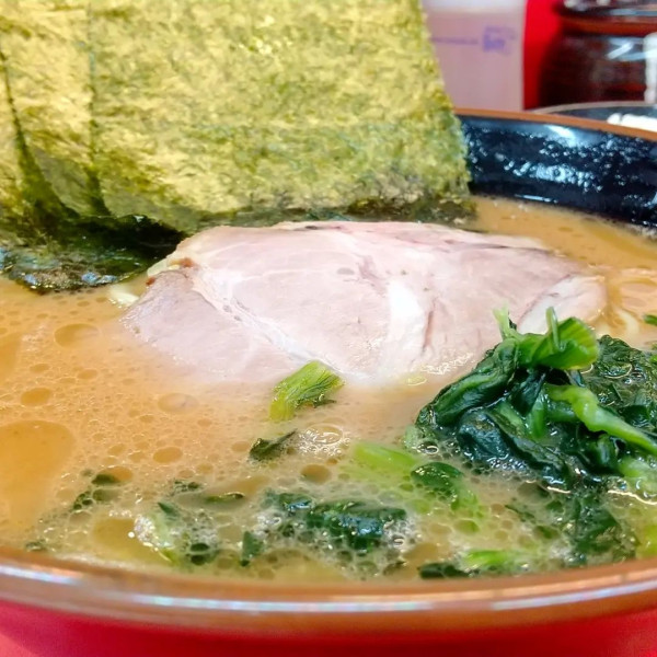 「#らーめん #900円 #ライス食べ放題 #100円」@横浜ラーメン 山本家の写真