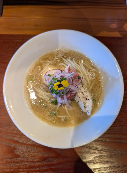 「鶏白湯 濃厚+にぼし醤油（替玉）」@佐波理の写真