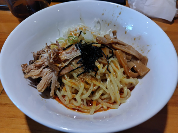 「油そば（並盛）　＋酢＆ラー油：無料」@麺屋 かとむら 松本駅前店の写真