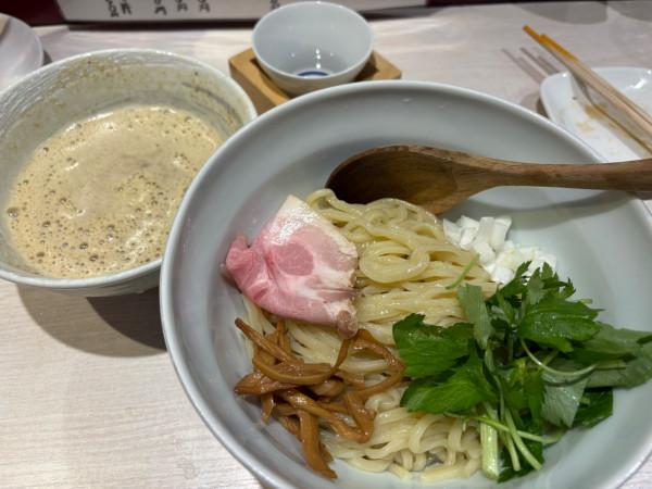 「牡蠣味噌つけ麺1300円+日本酒700円 他」@味噌専門店 〜味噌呉田   life〜の写真