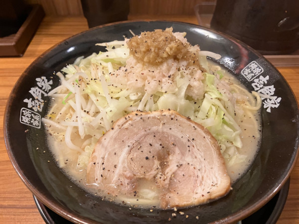 「塩壱郎大盛り」@横浜家系ラーメン 壱角家 有楽町店の写真