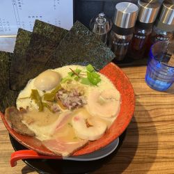 特製鶏豚出汁らーめん　1230円