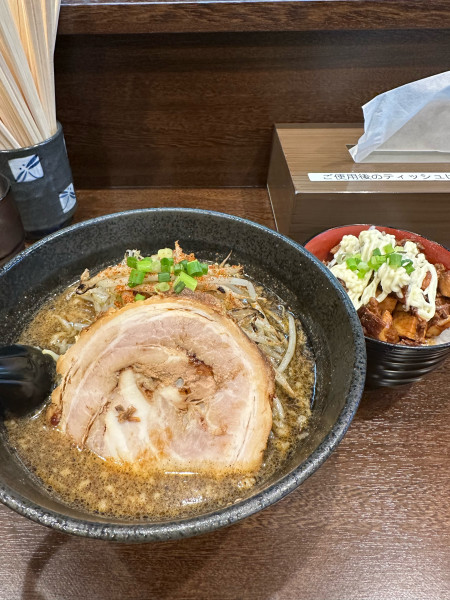 「焦がし辛味噌らー麺(辛口) 肉マヨごはん」@焦乃香.の写真