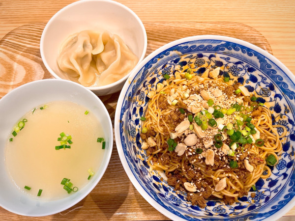 「ロシュー汁なし担々麺（980円）」@担担麺 ロシューの写真