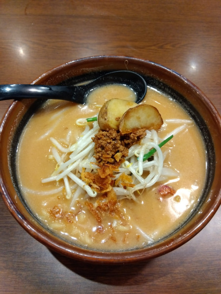 「北海道味噌󠄀らーめん」@麺場 田所商店 水戸駅南店の写真