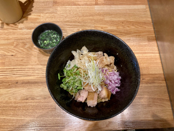 「地鶏のまぜそば」@TOMORROW NEVER NOODLESの写真