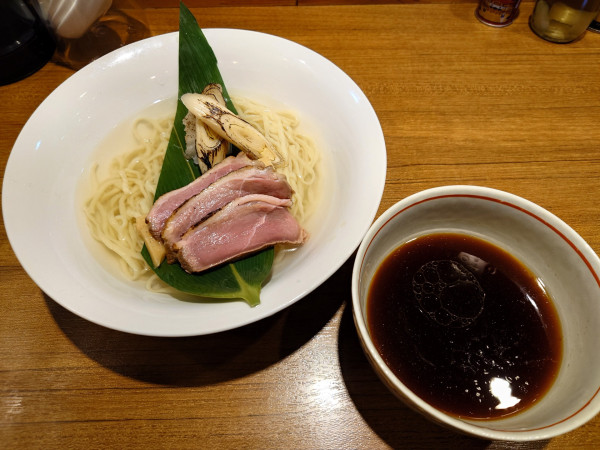 「【限定】鴨の昆布水つけそば ほぐし豚丼」@寿製麺よしかわ 川越店の写真