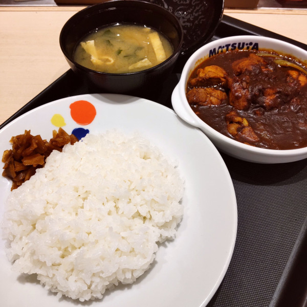 「ごろごろ煮込みチキンカレー（￥780）」@松屋 糀谷店の写真