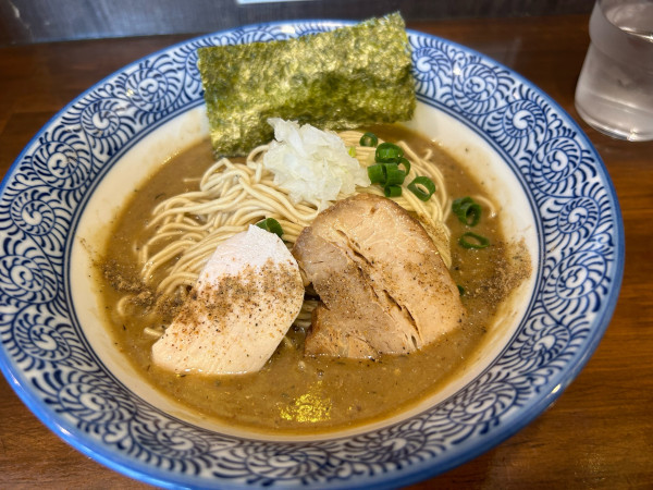 「濃厚煮干し蕎麦900円」@煮干し中華蕎麦 山崎の写真