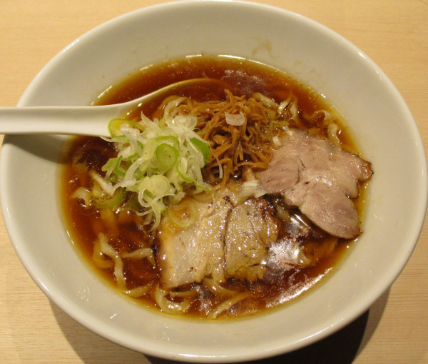 「醤油らーめん　1200円」@手打ちあさまの写真