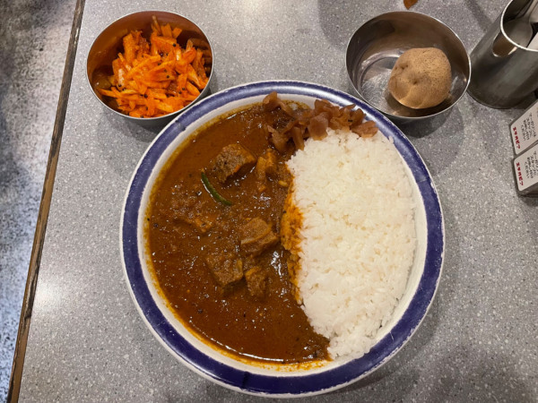 「ビーフカリー（40倍）、玉ねぎのアチャール（辛口）」@カリーライス専門店 エチオピア 本店の写真