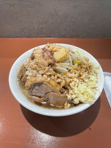 「ラーメン　全マシマシ」@THE SUN COMENの写真