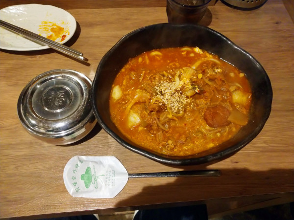 「キムチチゲうどん（1,100円）」@韓国創作料理 Sesameの写真