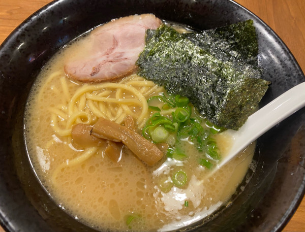 「伝丸ラーメン　850円」@らーめん金伝丸 渋谷本店の写真