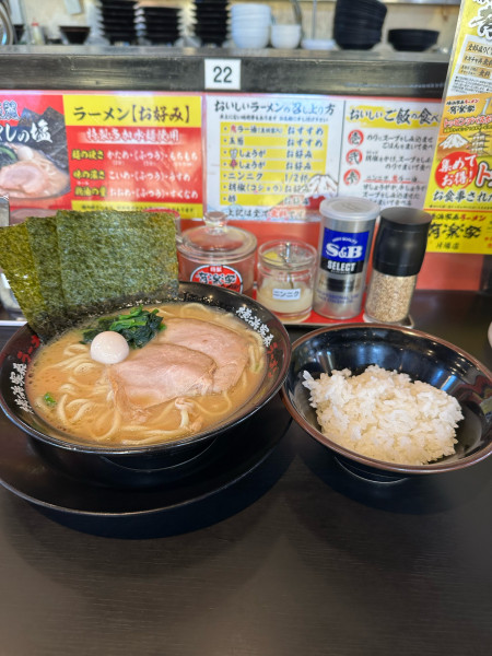 「ラーメン」@横浜家系ラーメン 片場家の写真
