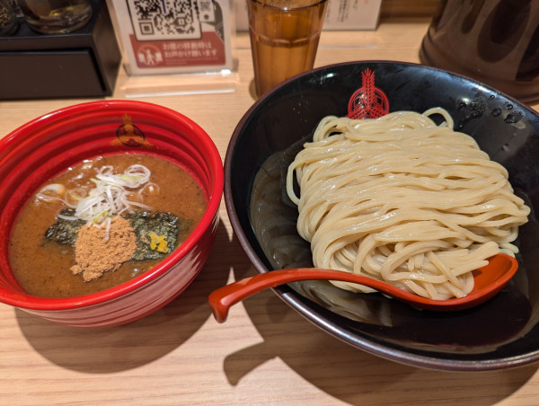 「濃厚つけ麺1050円」@三田製麺所 多摩ニュータウン店の写真