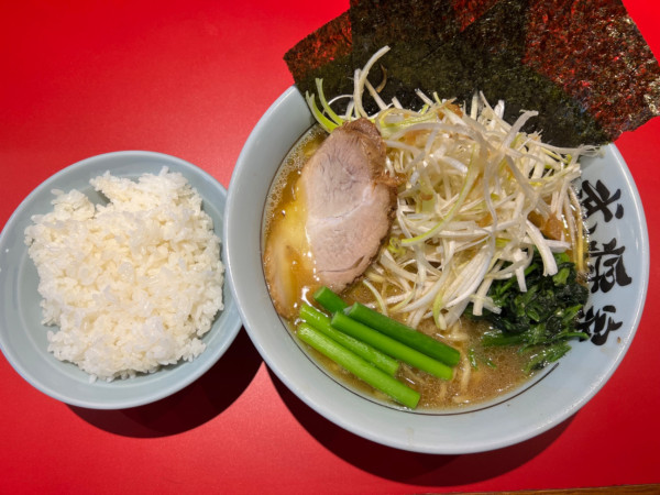 「特製ネギらーめん中1200円+にんにくの芽100円」@家系らーめん 武将家 浅草店の写真