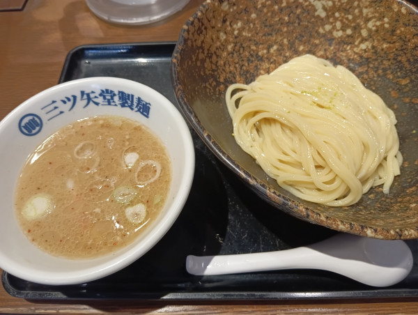 「豚骨魚介つけ麺・ゆず風味(¥960)」@三ツ矢堂製麺 川越店の写真