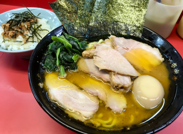 「チャーシュー麺 中盛」@ラーメン杉田家の写真