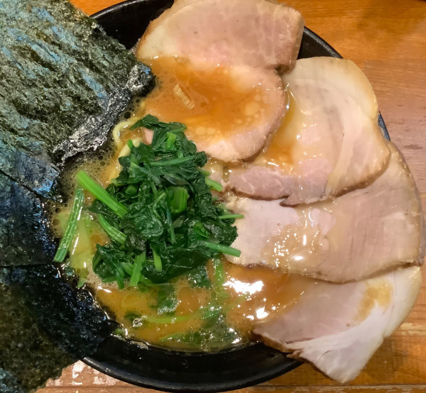 「チャーシュー麺　＋　ライス」@末廣家の写真